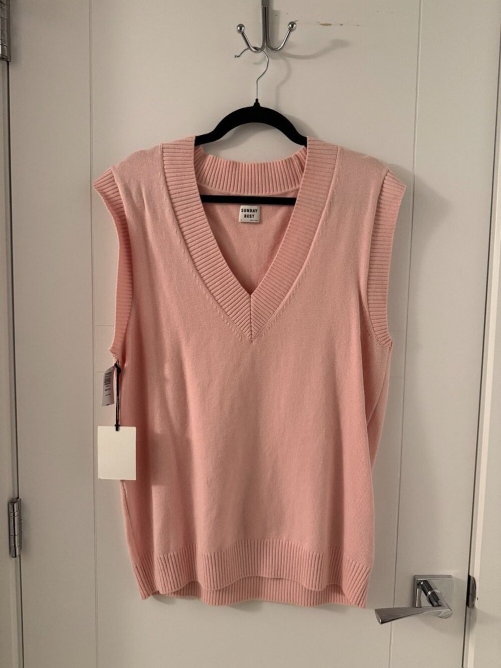 Aritzia Sunday Best Winston Sweater vest pink size medium